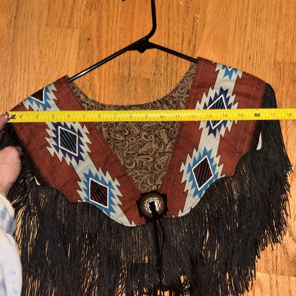 Western fringe top measurements in pictures adjustable size with Velcro - Picture 12 of 14